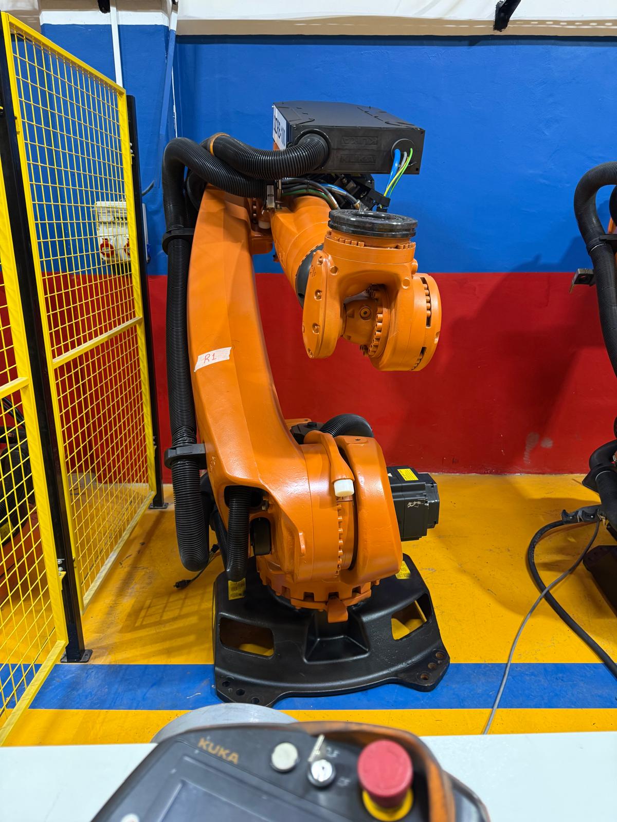 KUKA ROBOT KR 240 KRC4 2014 MODEL